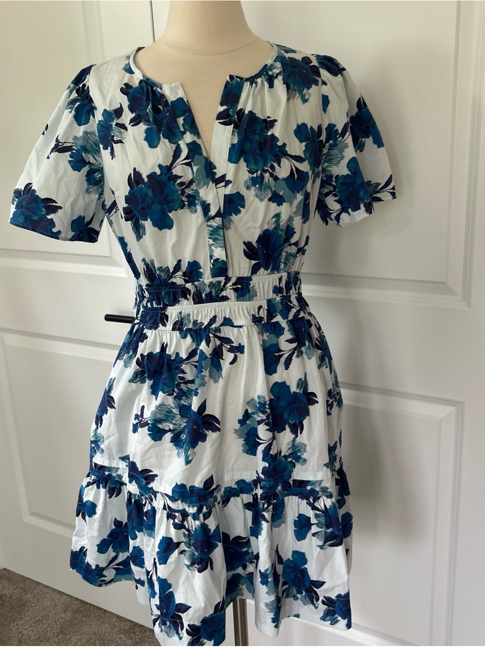 ANTHROPOLOGIE size L The Somerset Mini Dress Blue Floral Pockets - Picture 4 of 9